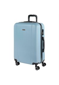 Maleta rígida de color azul claro, con un acabado suave, detalles en negro, cuatro ruedas para mayor movilidad y un asa retráctil.