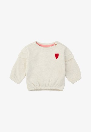 Crème sweatshirt van textuurstof met een gathered zoom en lange mouwen. Heeft een applicatie van een rode gevoelde hart en gerimpelde accenten bij de schouders.