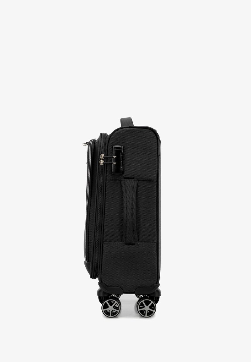 Černý tvrdý kufr s texturovanou látkou, dvojitým zapínáním na zip, horním madlem pro přenášení a čtyřmi vícedirigovanými kolečky. Kompaktní design.
