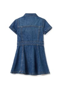 Robe en denim bleu, à manches courtes, avec un design col, taille cintrée, jupe évasée, présentant des coutures contrastantes et un détail de dos.
