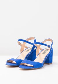 KIOMI Páskové sandály  - blue