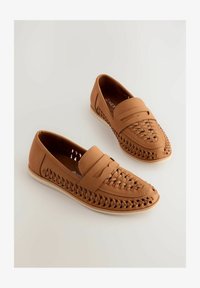 Atlasīts, tan brown