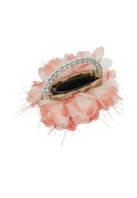 Borsa a mano floreale rosa con manico decorato di gioielli. Presenta una chiusura con zip e un interno in tessuto morbido. Petali testurizzati con accenti luccicanti.