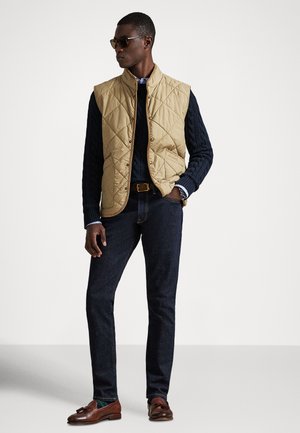 THE HURSTON QUILTED UTILITY VEST - Vest - desert khaki