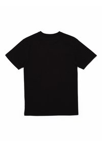 Camiseta de algodón negra con mangas cortas y un cuello redondo clásico. La tela tiene una textura suave y no presenta patrones ni logotipos visibles.