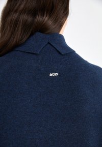 BOSS FELINDANE - Pulóverruha - navy