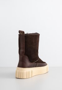GANT Platform-nilkkurit - dark brown
