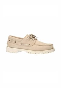 Beige Wildleder-Bootsschuh mit runder Zehenform, Schnürdesign und kontrastierender weißer Gummisohle mit strukturiertem Profil.