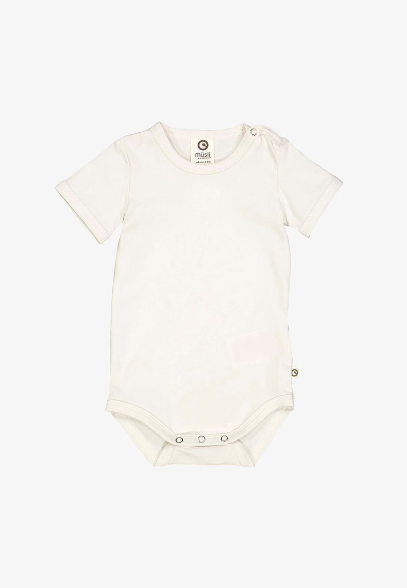 Rompers blancs à manches courtes en coton doux, avec un col rond, des attaches à pression en bas et une étiquette sur le côté.