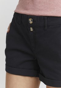 Oxmo OXPIERA CASUAL FIT - Šorti - black