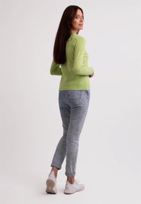 CASH-MERE Strickpullover - grün