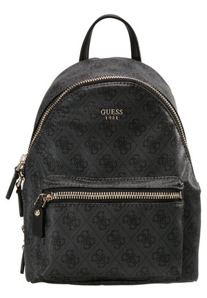 Sac à dos noir Guess avec fermetures éclair dorées, poche avant, motif logo subtil sur toute la surface et poignée supérieure.