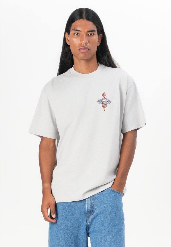 OCCY UNISEX - Print T-shirt - silver2