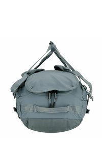 Borsa a secchiello grigia realizzata in materiale resistente, con apertura superiore con zip, spallacci regolabili e manici laterali per opzioni di trasporto versatili.
