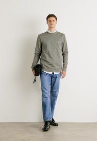 BOSS Melegítőfelső - open grey sixteen