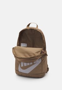 Nike Sportswear UNISEX - Mochila - dark driftwood/venice