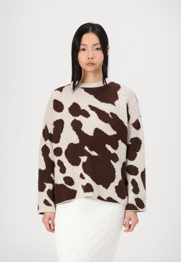 NMBESSIE O NECK COW - Jumper