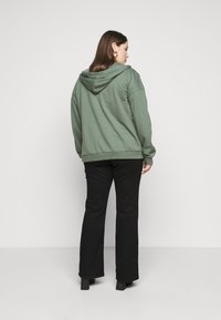 Even&Odd Camisola com fecho - green