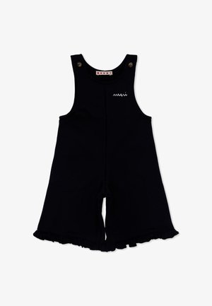 Zwarte mouwloze jumpsuit van zacht stof, met een ronde halslijn, knoopaccenten en ruche-randen bij de shorts.