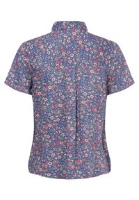Blaues Kurzarm-Bluse mit pink-weißer Blumenmuster, ausgestattet mit einem Rückenpasse und einer Mittelfalten-Detail.