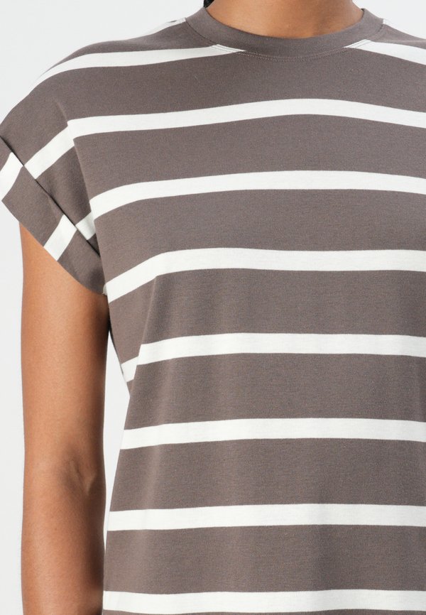 GOLD BUTTON TEE - Print T-shirt2