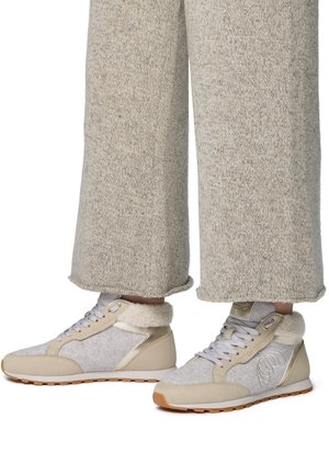 High-top trainers - beige grau