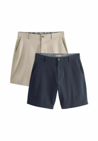 Zwei Shorts: eine beige und eine dunkelblau. Beide verfügen über ein flaches Vorderdesign, seitliche Taschen und einen Knopfverschluss und bestehen aus leichtem Stoff.