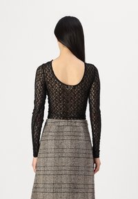 JJXX LEAH DEEP BACK  - Pikkade varrukatega topp - black