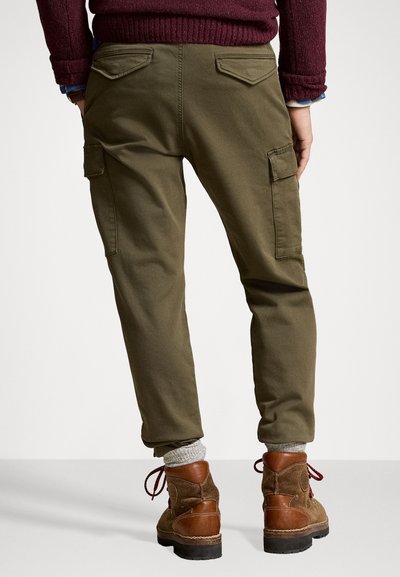 Polo Ralph Lauren STRETCH SLIM FIT KNITLIKE CARGO TROUSER - Pantaloni cargo - canopy olive