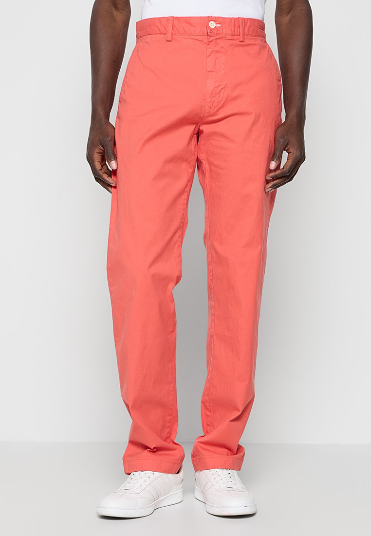 REGULAR FIT