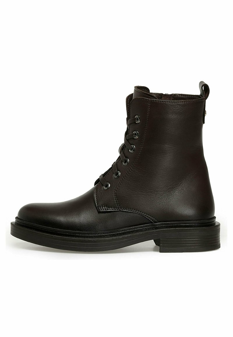 nine west bottines