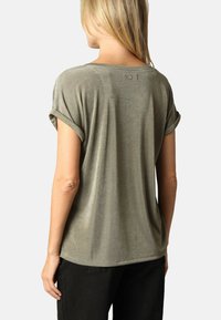 DEELUXE DJALI - T-shirt print - Khaki
