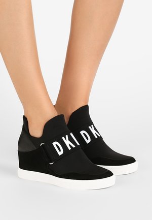 Sneakers - black