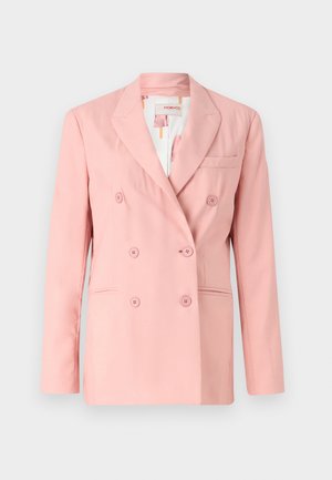 Vaaleanpunainen kaksirivinen bleiseri, jossa on leikattu kaulus, kaksi etutaskua ja kuusi samansävyistä nappia; sileä kangas ja muotoiltu istuvuus.