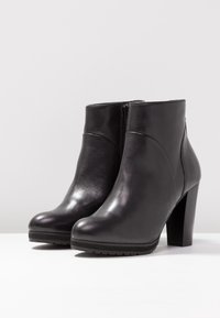Lazamani Botines de tacón - black