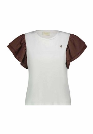 Top bianco aderente con scollo rotondo e maniche corte arricciate di colore marrone scuro, con un piccolo logo sul petto superiore.
