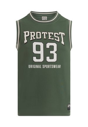 Groen sportshirt zonder mouwen met een gestructureerde meshstof. Heeft witte letters "PROTEST" en het nummer "93", met contrasterende strepen bij de kraag.