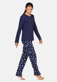 Rebelle dames pyjama Aspen Ski – Donkerblauw (100% katoen