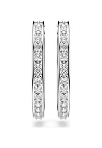 Srebrne kolczyki koła z rzędem przejrzystych okrągłych kryształów na przedniej krawędzi. Gładkie wykończenie z polerowaną powierzchnią.