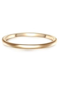 Arany gyűrű sima, fényes felülettel. Feszes, lekerekített szalag, enyhe fényességgel, díszítések vagy minták nélkül. Egységes szín az egész gyűrűn.