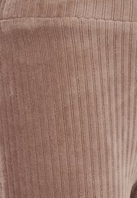 WE Fashion FLARED - Broek - brown