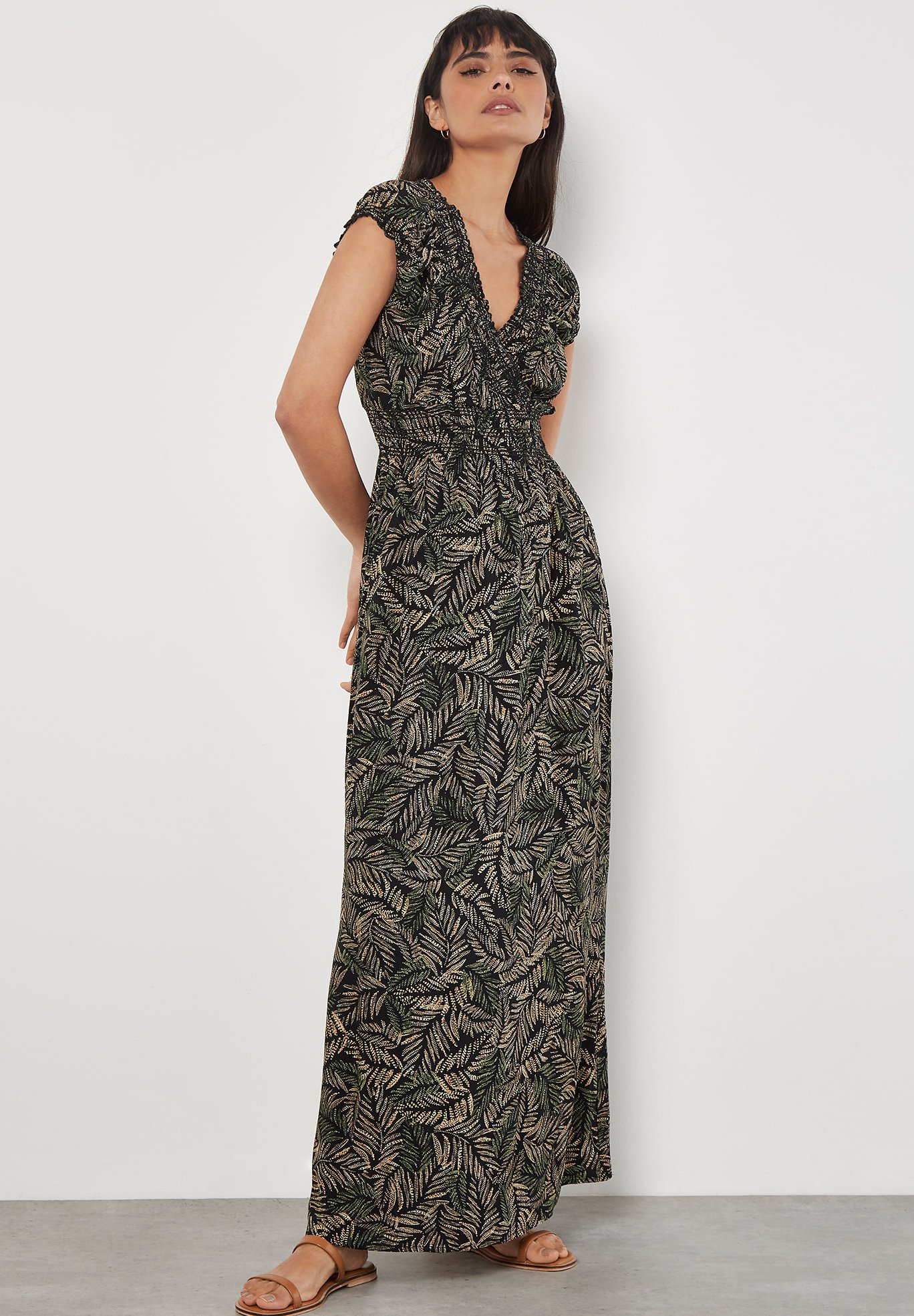 Apricot RUSTIC LEAF PRINT SMOCKED - Maxi dress - khaki - Zalando