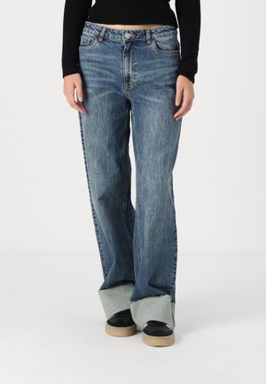 PCSALLY WIDE - Wide leg - medium blue denim