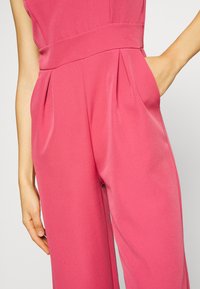 WAL G. EILEEN WIDE LEG - Macacão - magenta