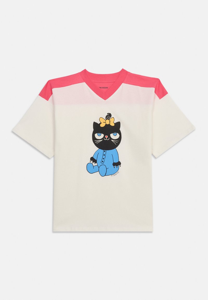 Λευκό και ροζ T-shirt με κοντά μανίκια και V-λαιμόκοψη με εικόνα μαύρου γάτου που φορά μπλε κοστούμι και κίτρινο φιόγκο.