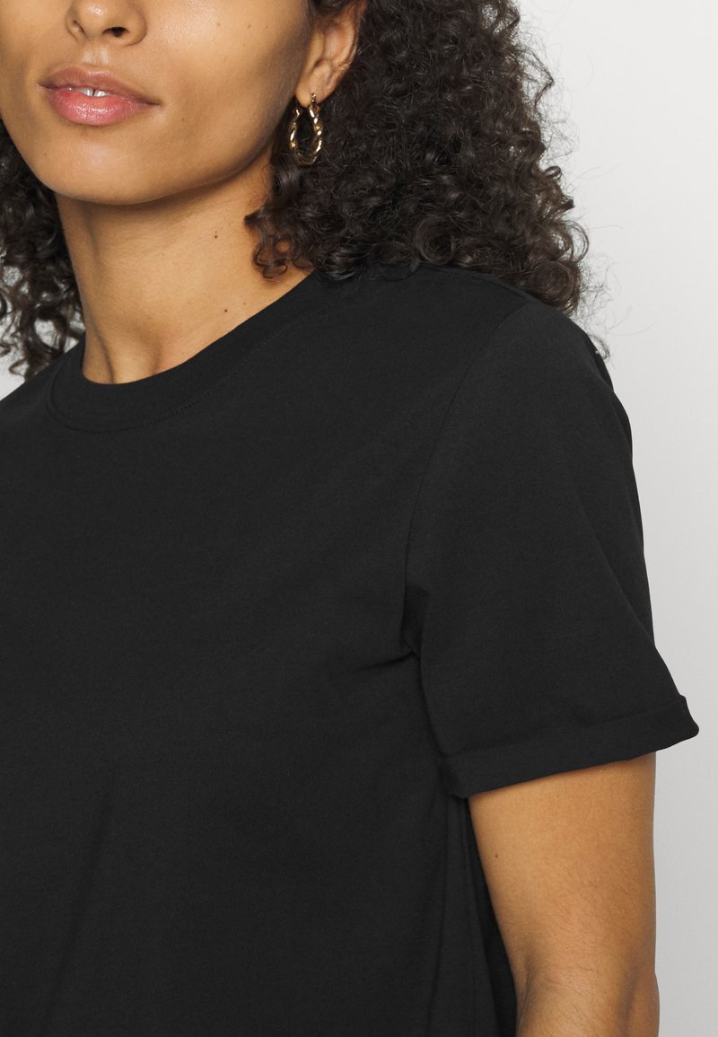 Damen T-Shirts | Pieces Petite PCRIA FOLD UP SOLID TEE T-Shirt basic black/schwarz - MF27872 Damen T-Shirts | Pieces Petite PCRIA FOLD UP SOLID TEE T-Shirt basic black/schwarz - MF27872