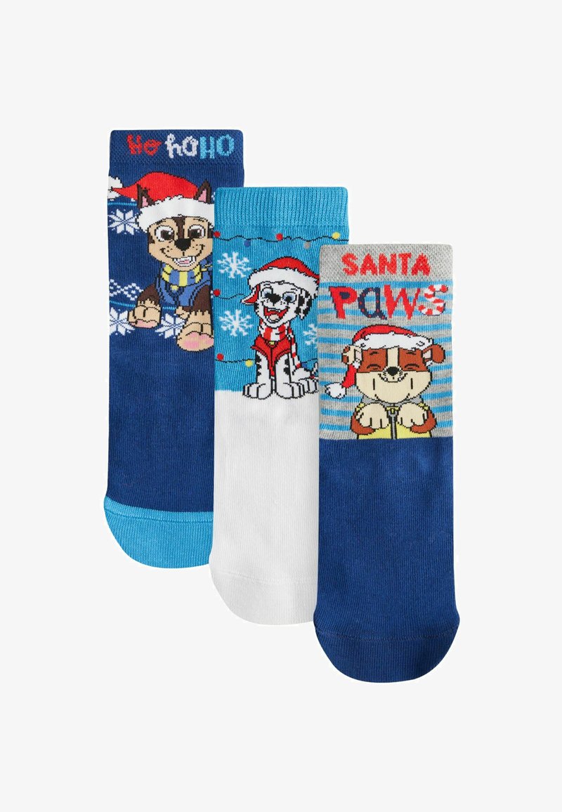 Trzy pary skarpetek z rysunkowymi psami w świątecznych wzorach. Kolory to niebieski, biały i szary. Napisy to "Ho Ho Ho" i "Santa Paws."