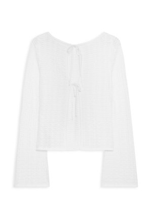 Weißer, gekürzter Pullover mit langen, ausgestellten Ärmeln; strukturierter Strickstoff; Rückenknotendetail; runder Ausschnitt.