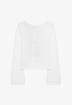 Weißer, gekürzter Pullover mit langen, ausgestellten Ärmeln; strukturierter Strickstoff; Rückenknotendetail; runder Ausschnitt.