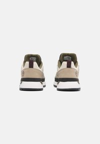 Timberland EURO TREKKER - Matalavartiset tennarit - light taupe nubuck
